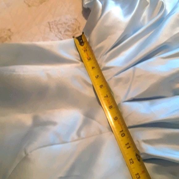 DRESS😍😍😍 - Picture 2 of 6